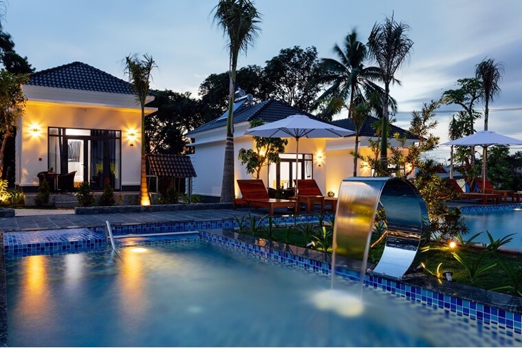 Phòng Bungalow Deluxe Double Pool View 